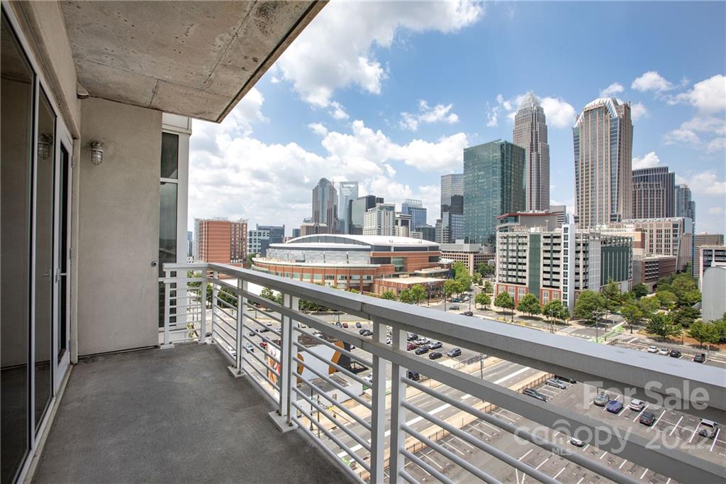 505 E 6th Street 1204