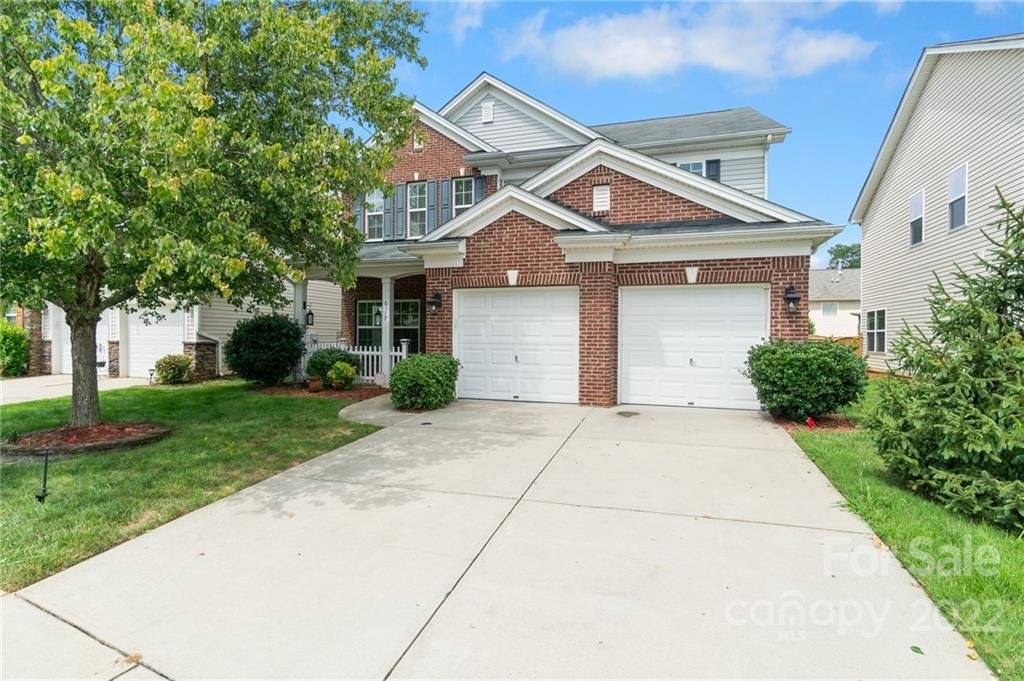 6317 Woodland Commons Drive