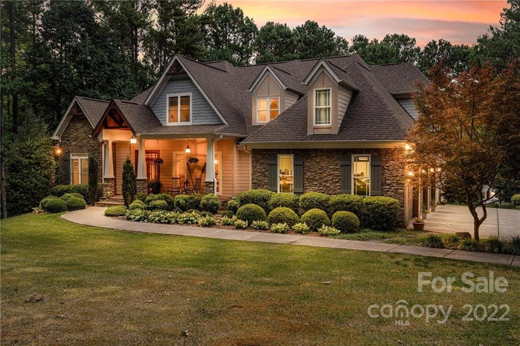 6877 Kingfisher Court