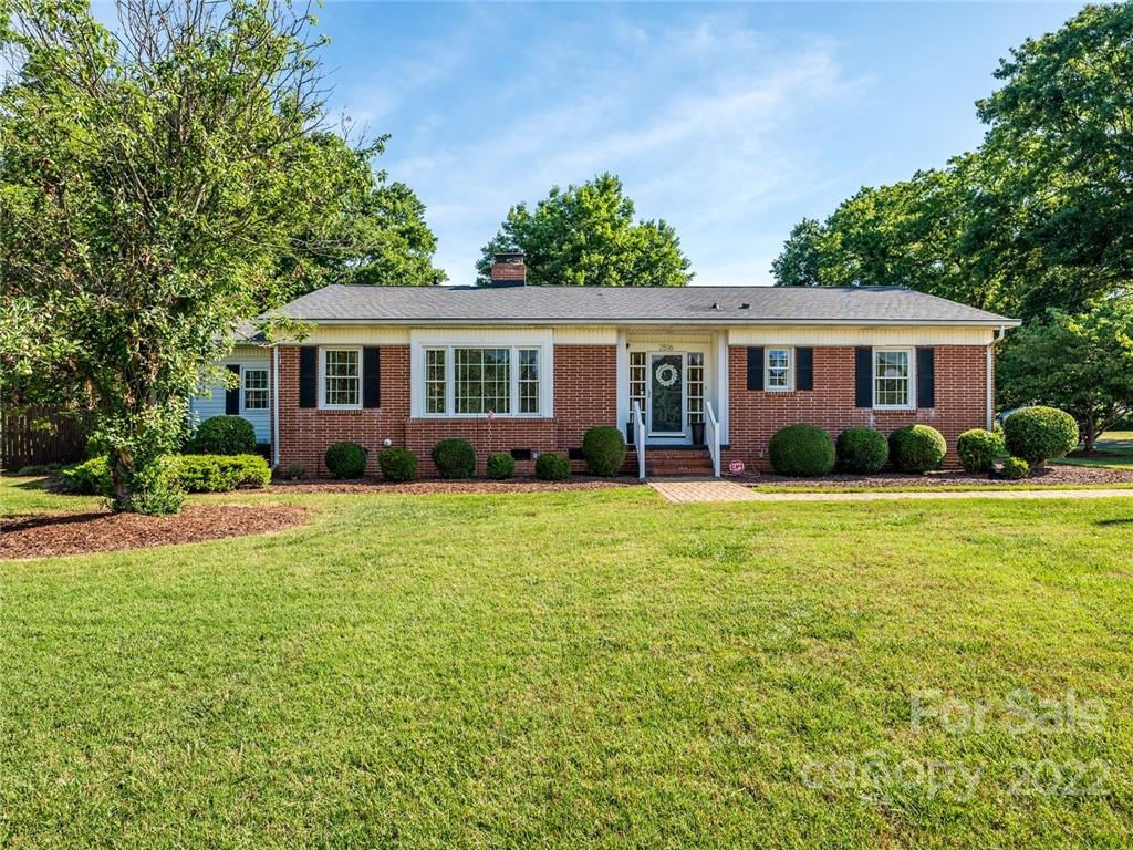 2516 Armstrong Park Drive