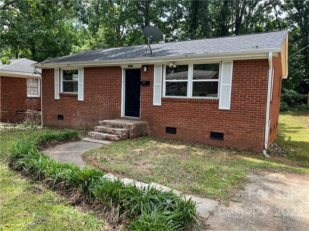 1828 Finchley Drive