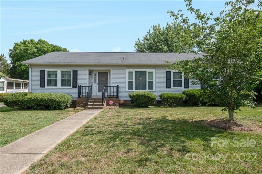 302 Autumn Drive 17