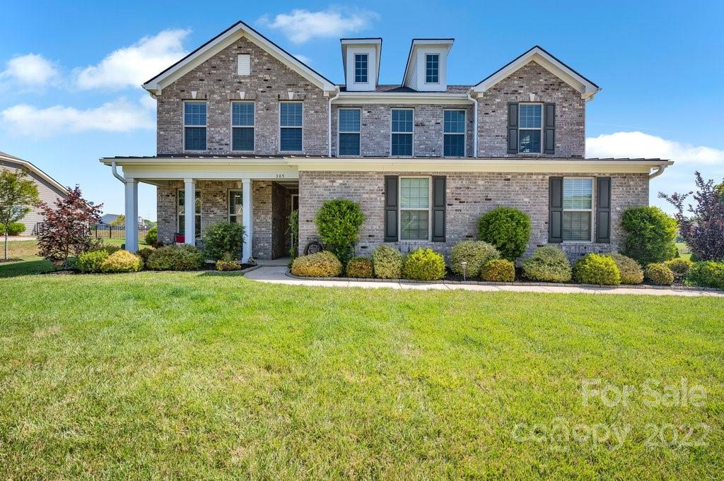 305 Candella Drive