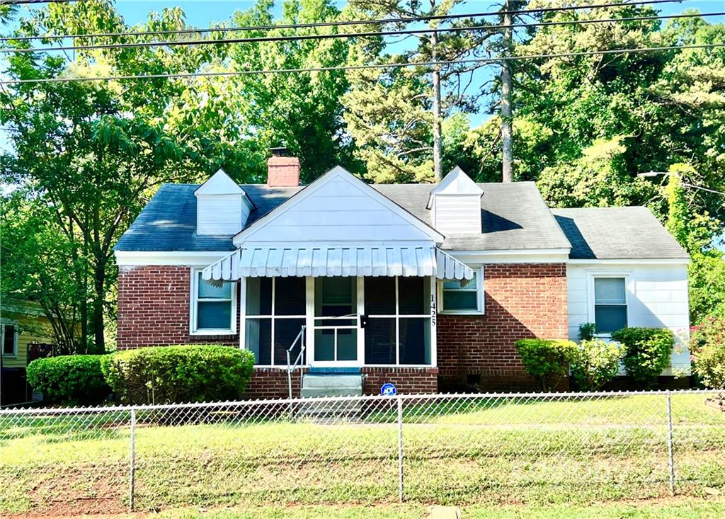 1425 Remount Road