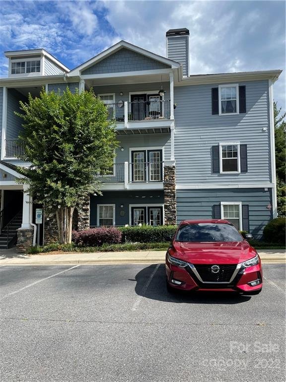 400 Vista Lake Drive 107