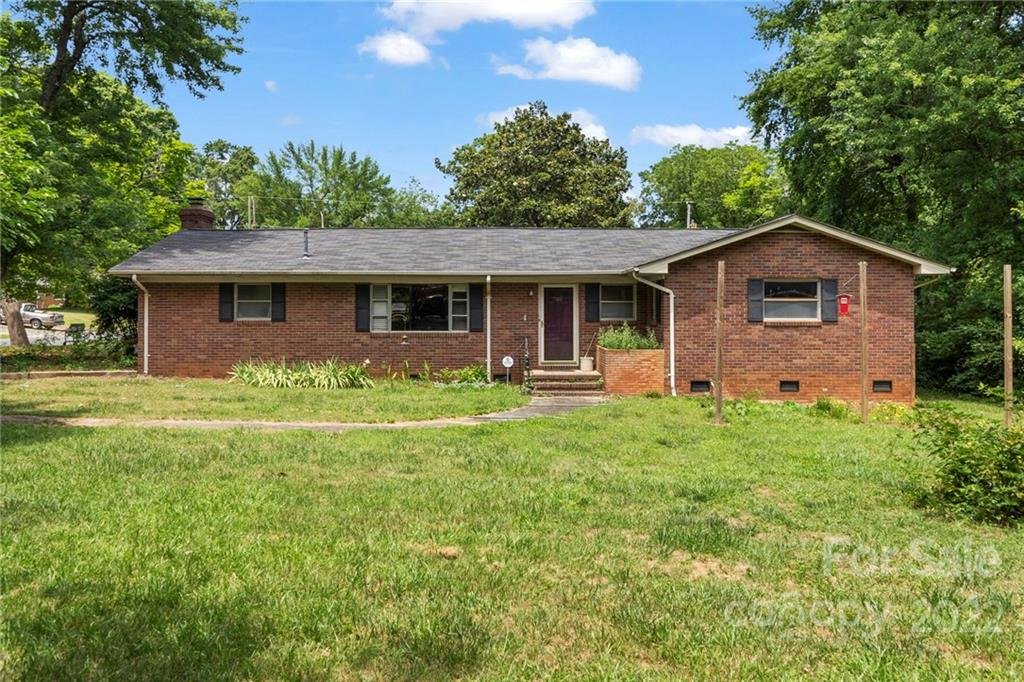 701 Denning Place