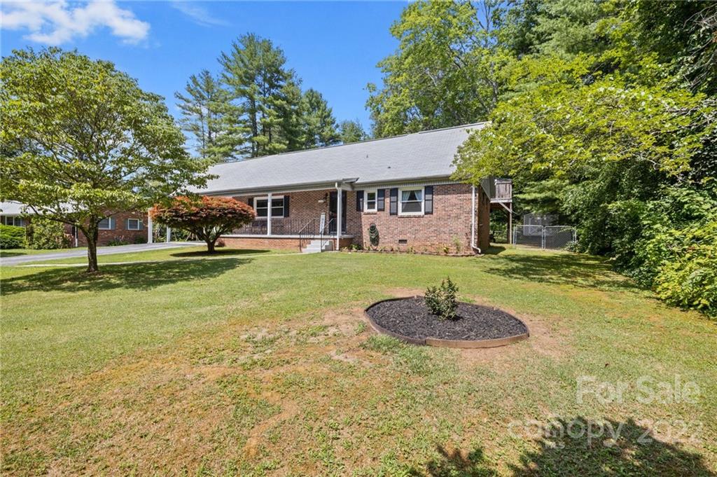 710 Heatherwood Drive