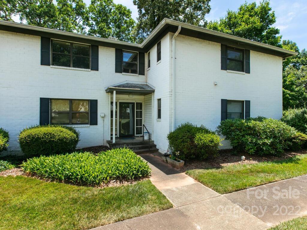 615 Biltmore Avenue #F12