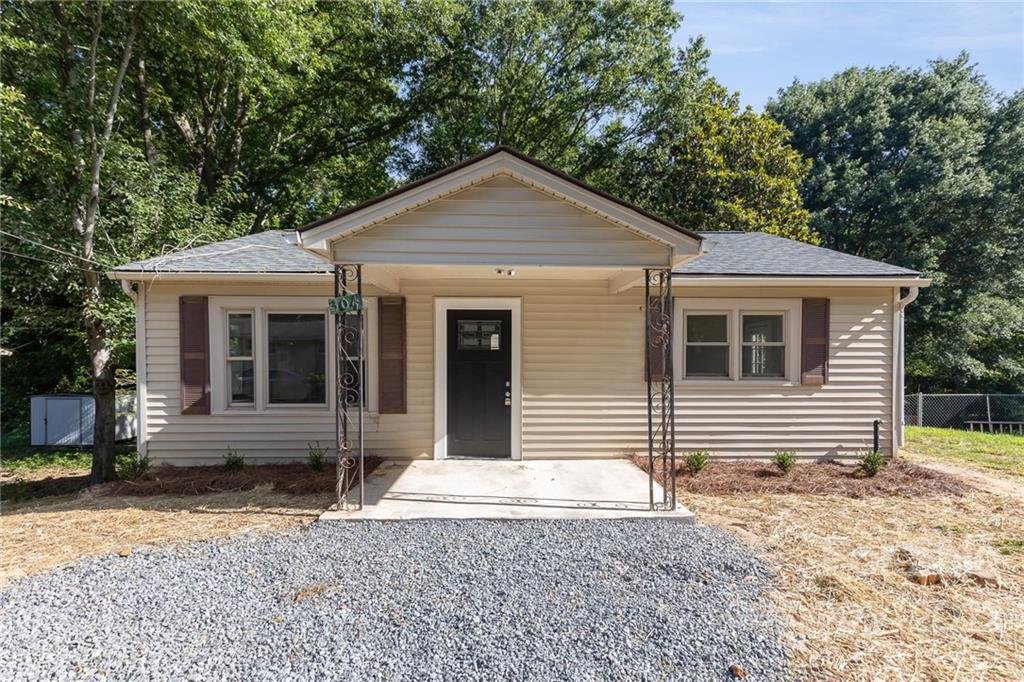 304 W Poplar Street