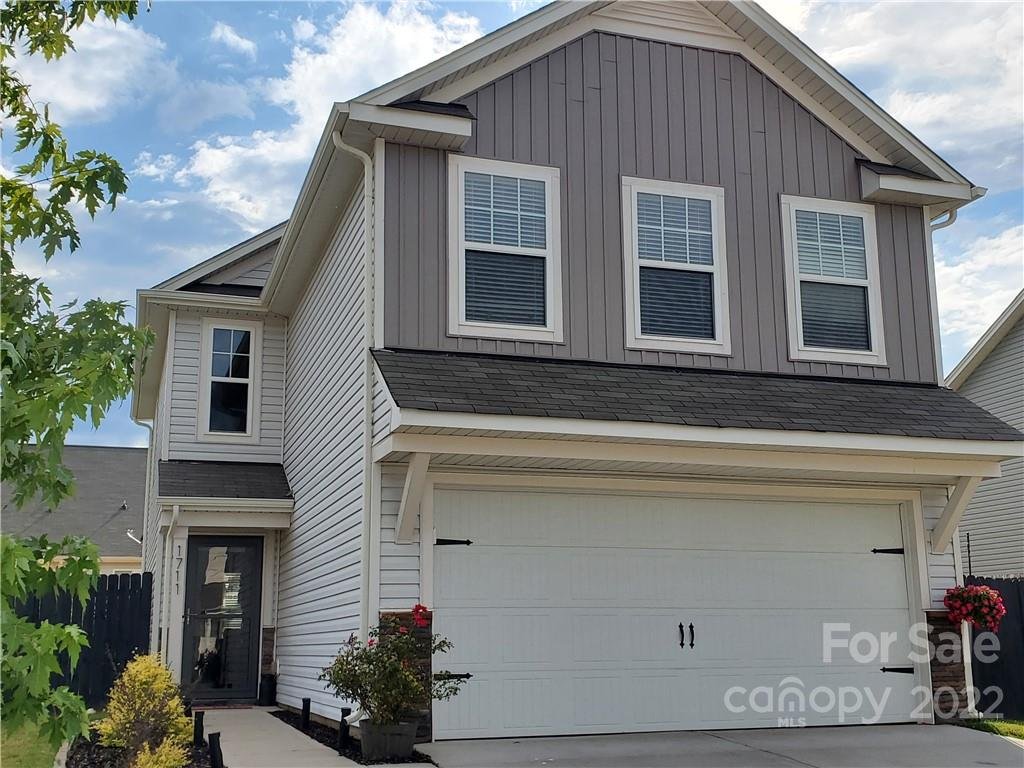 1711 Sawtooth Court