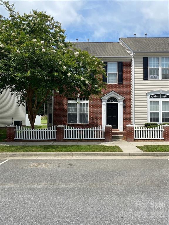 1639 Chamberside Drive