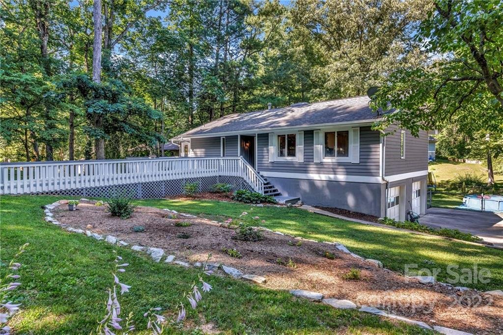 8 New Bern Drive