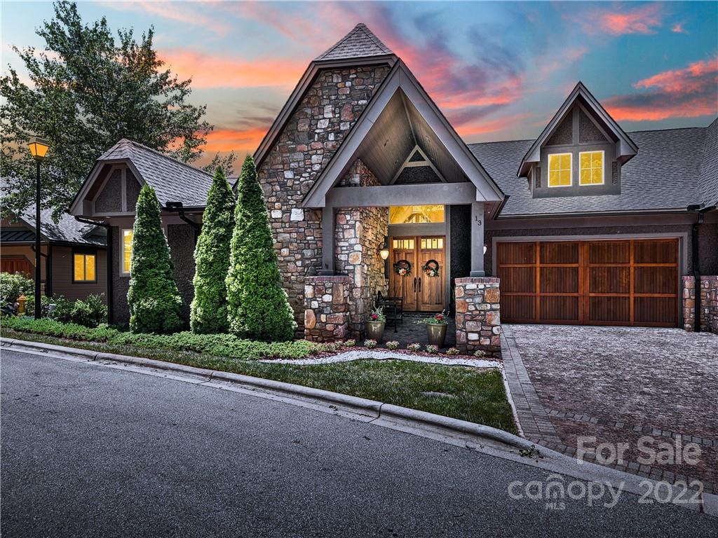 13 Point Bluff Drive