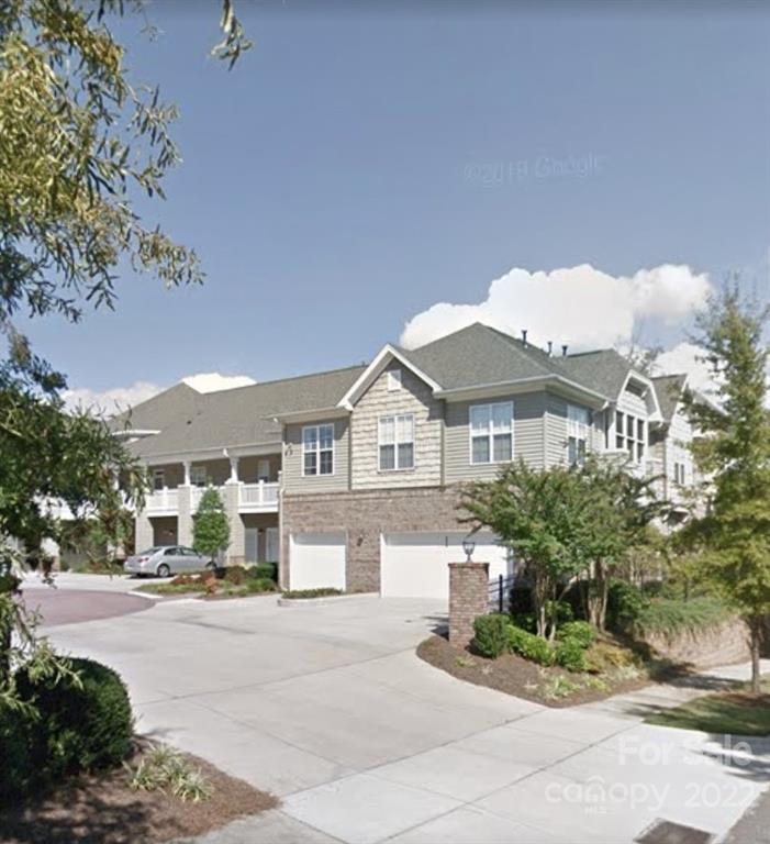 9033 Rosalyn Glen Road