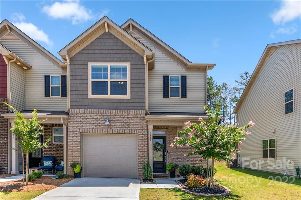 9458 Avery Lilac Lane