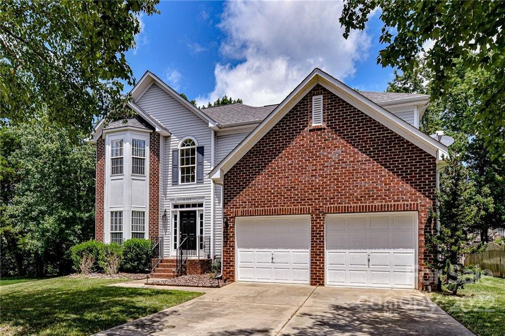 8709 Huntland Court