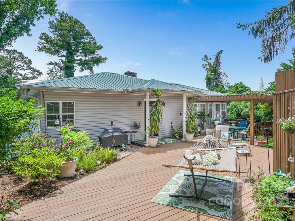 38 Gladstone Road
