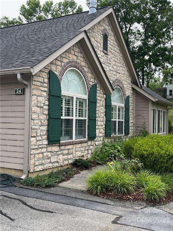 24 Mountain Meadow Circle