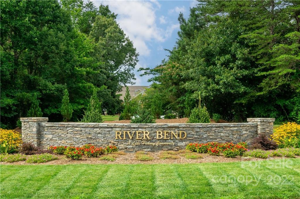 136 White Fawn Circle
