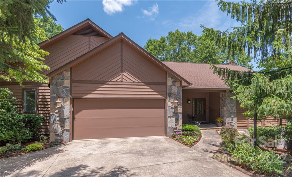 35 Hillcreek Drive