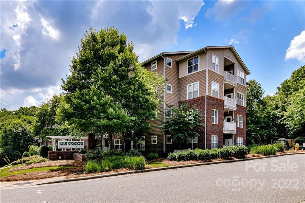 1000 Woodlawn Road 211
