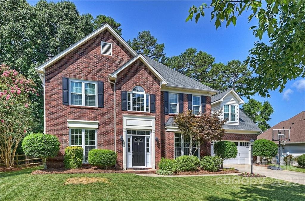 1506 Ivy Bluff Way