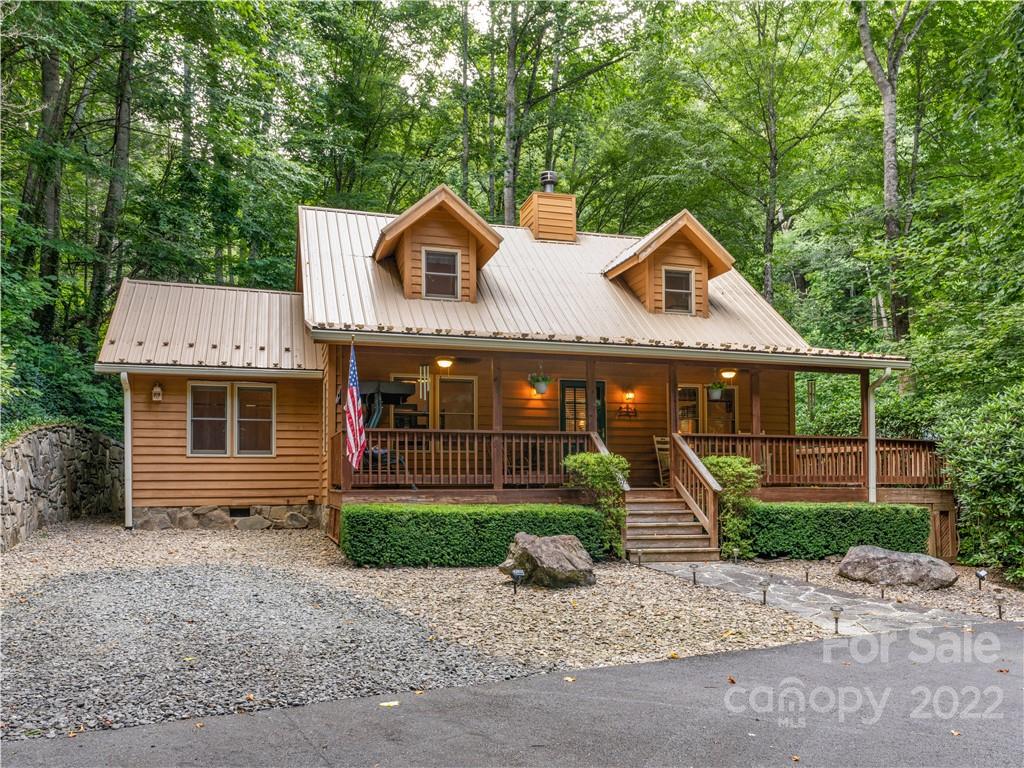 925 Creekside Drive