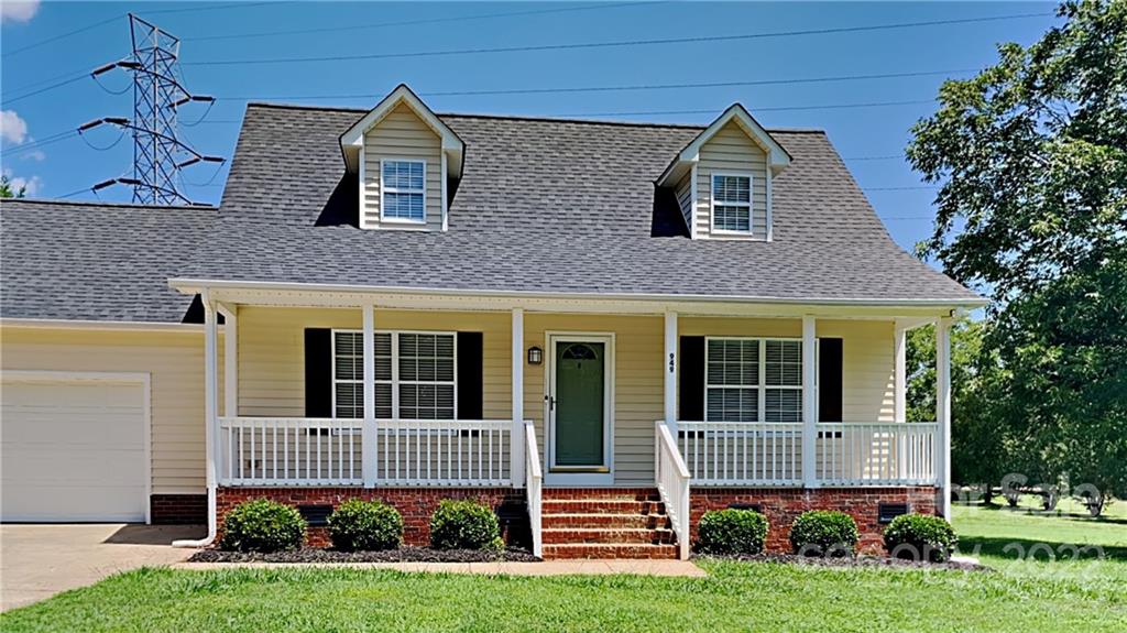 949 Woodland Drive