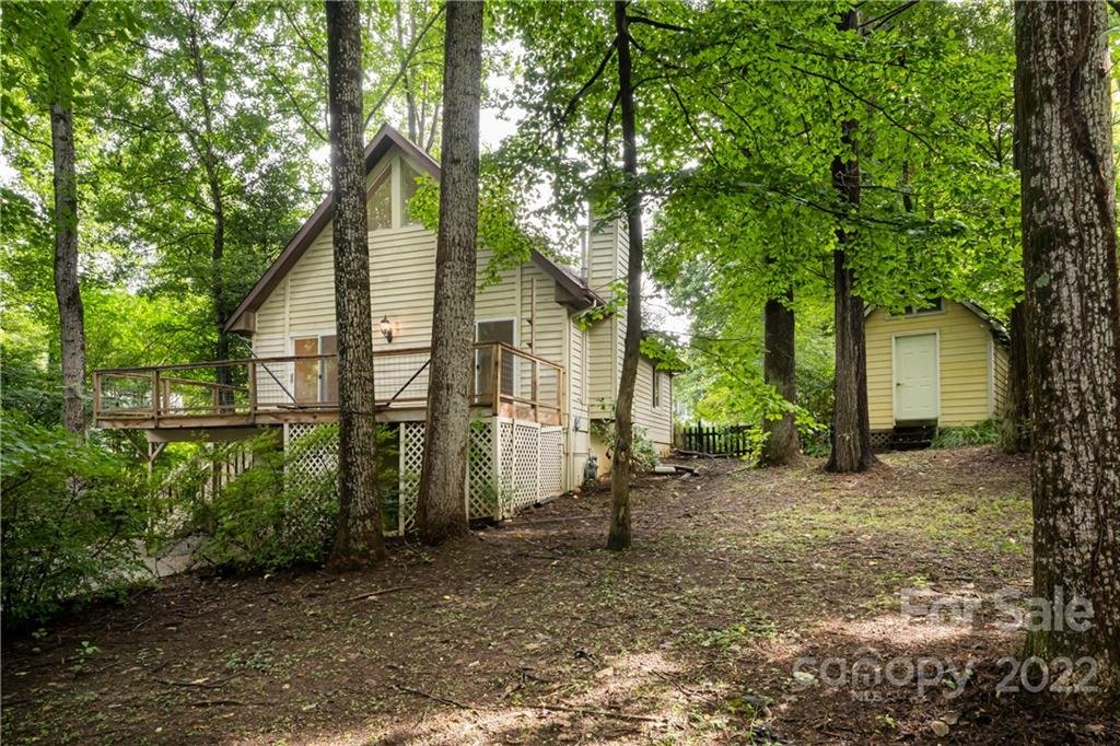 4 Oak Moss Court
