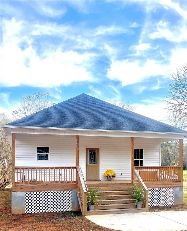 209 Sheffield Drive