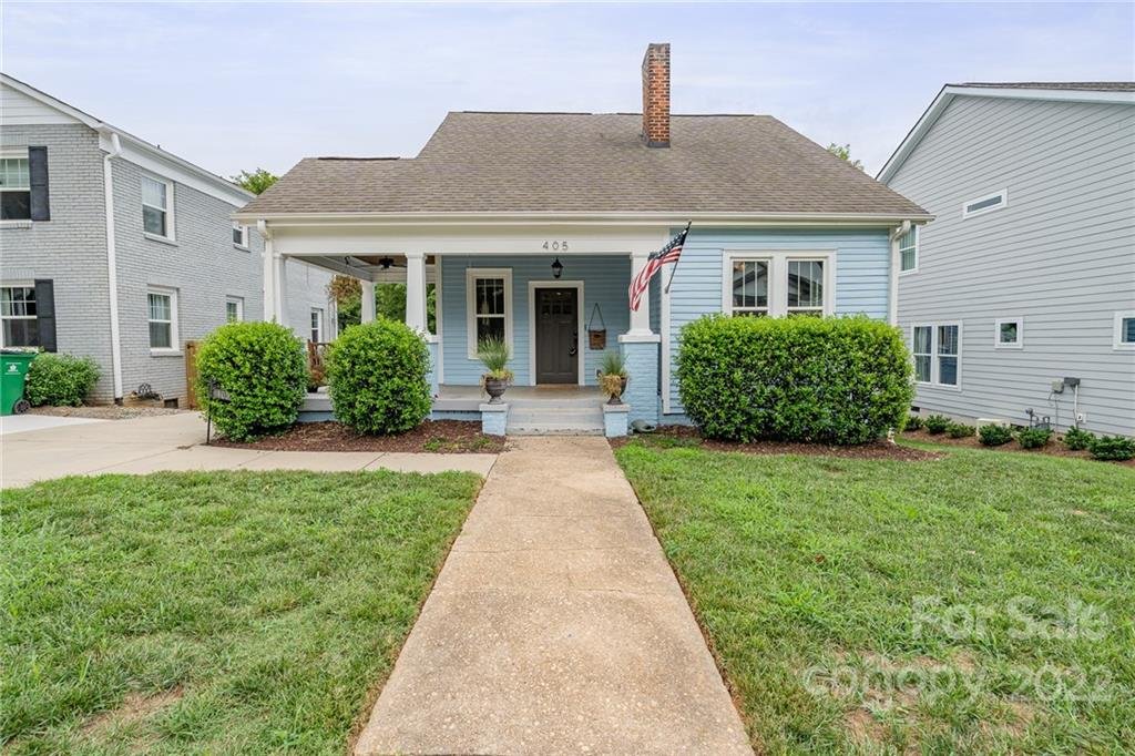 405 Woodvale Place