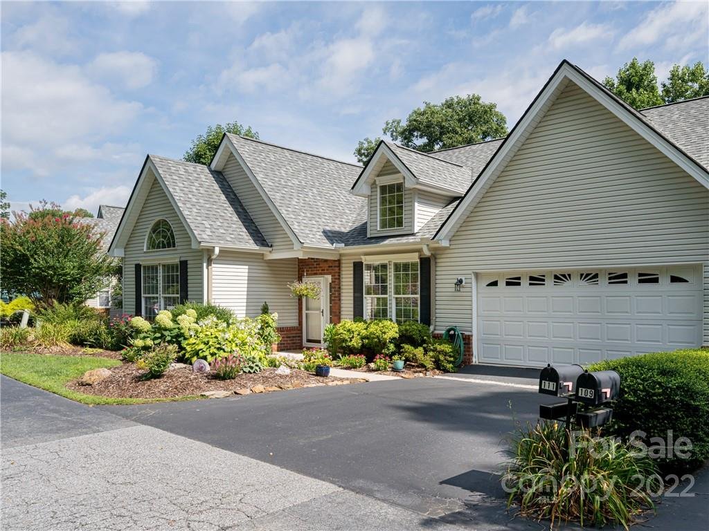 111 Hibiscus Lane