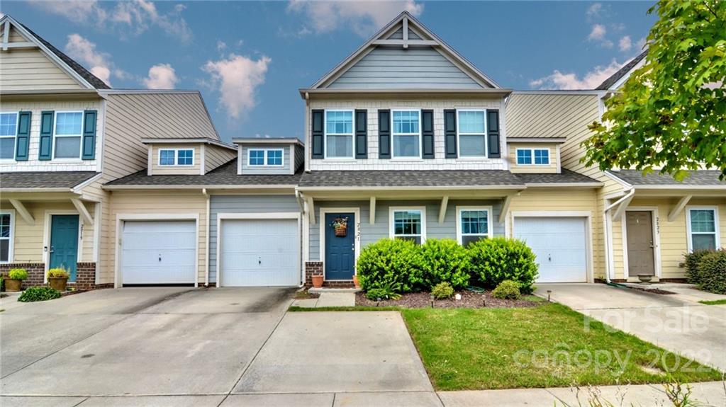 2821 Hopeton Court
