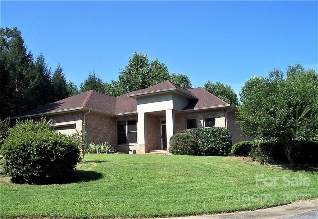205 Clearwater Drive