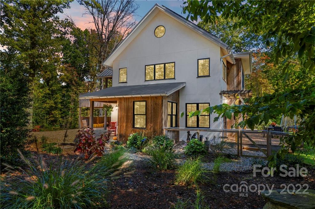 7 Bee Balm Way