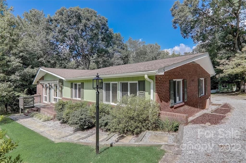 137 E Whisperwood Circle
