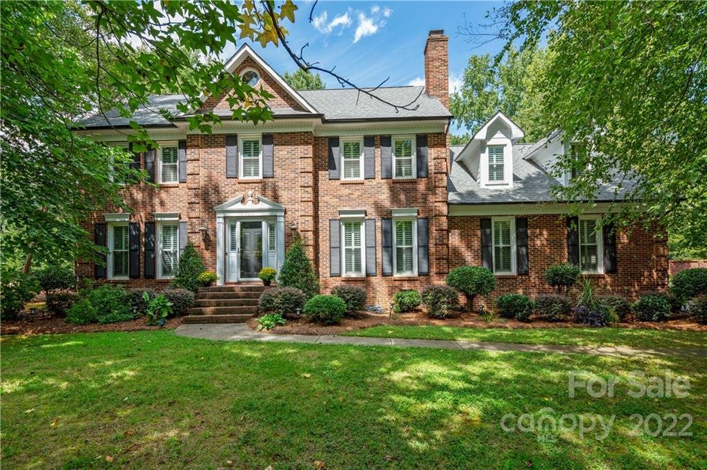 7011 Hollow Oak Drive