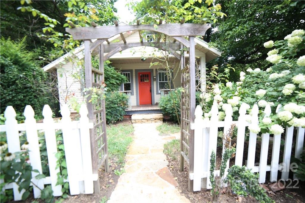 86 Annandale Avenue