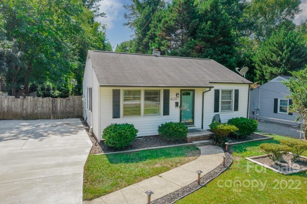 4220 Howie Circle