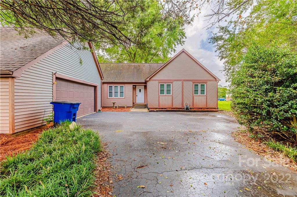 110 Brock Court