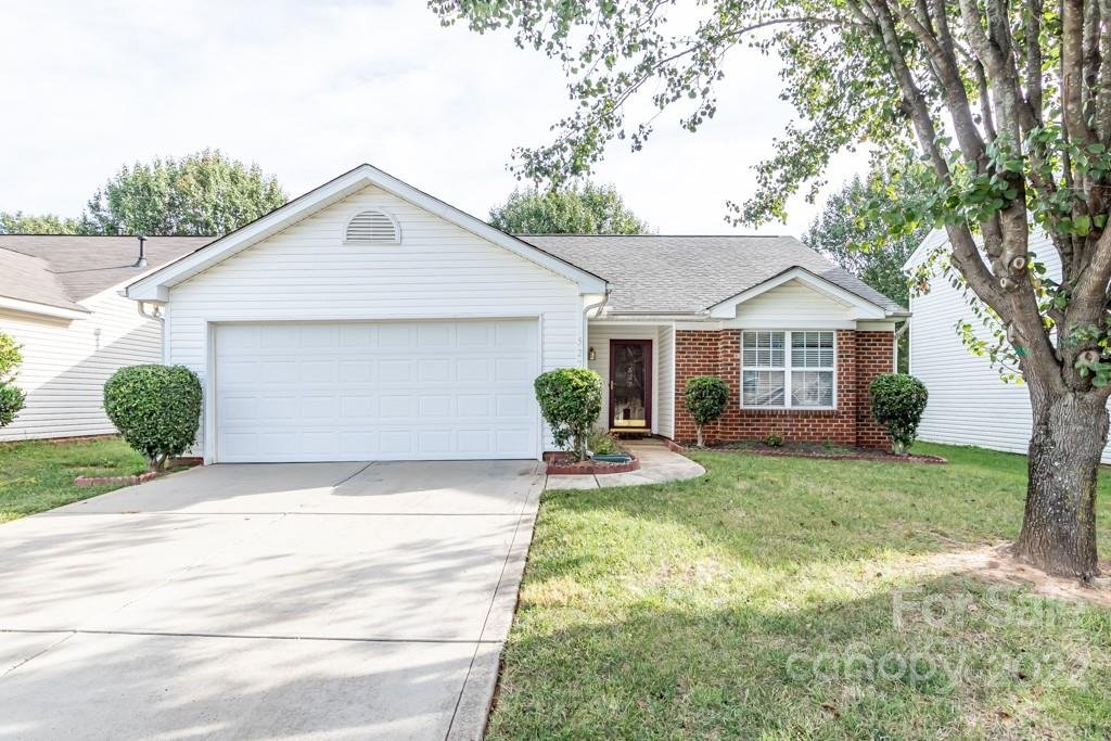 527 Lightspun Lane