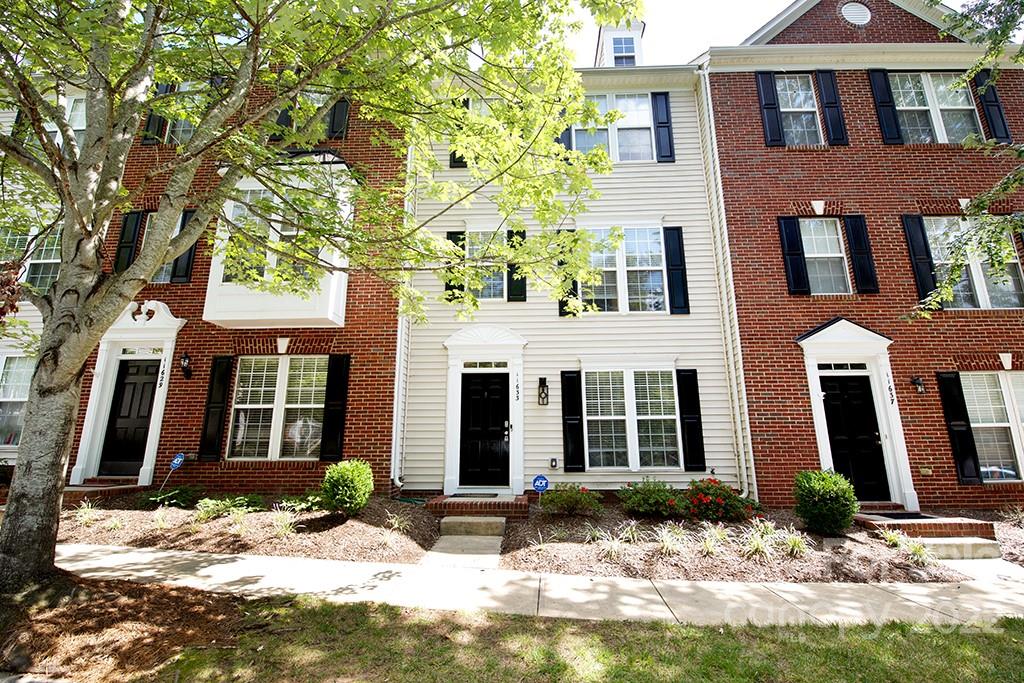 11633 Windsor Castle Lane