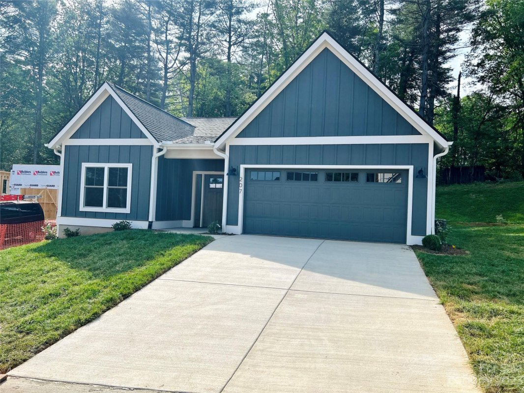 207 Weybridge Drive 21