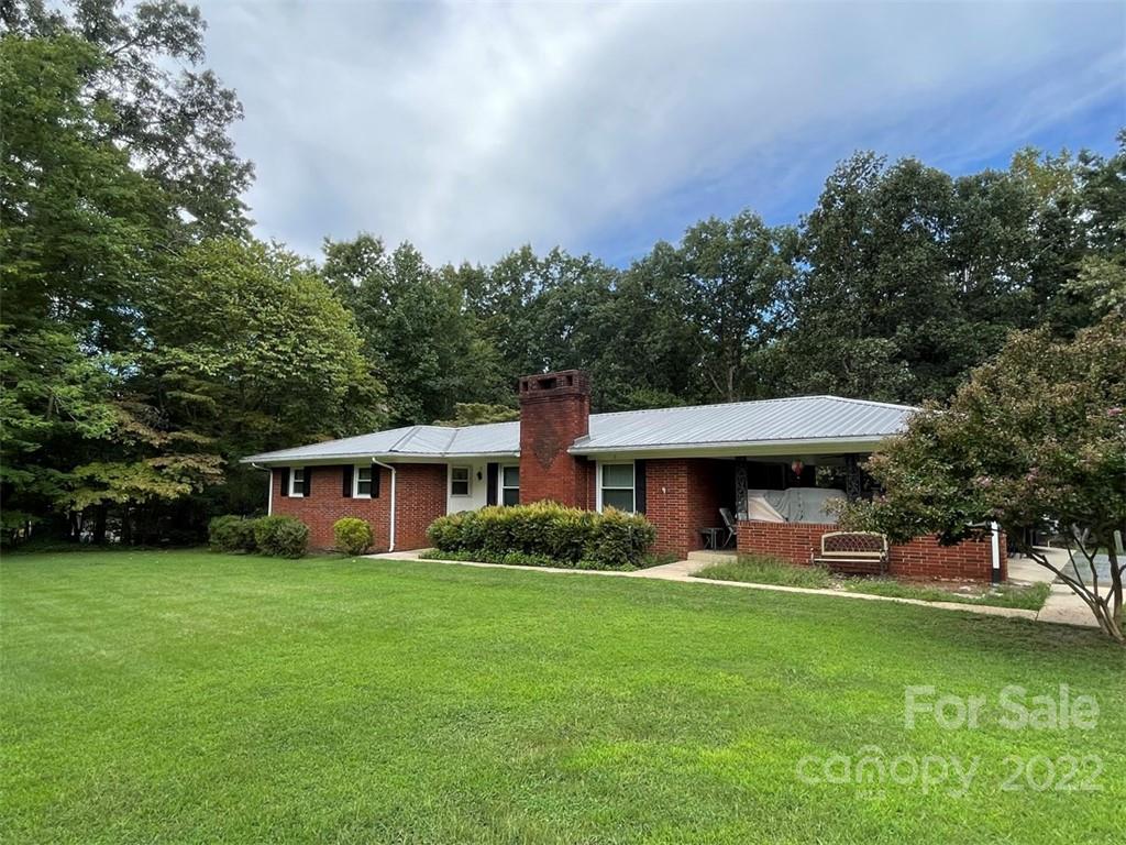 245 Fox Den Road