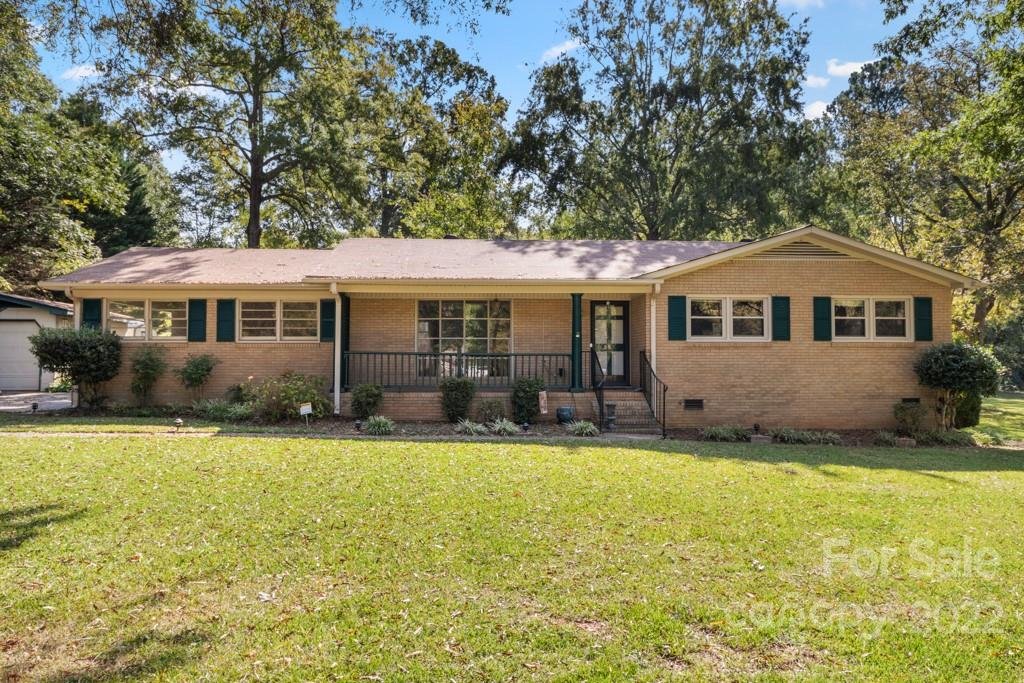 881 Belaire Drive