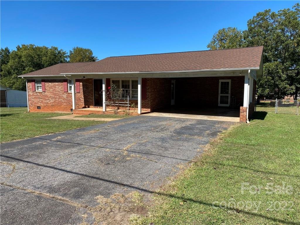 427 Nixon Road 38