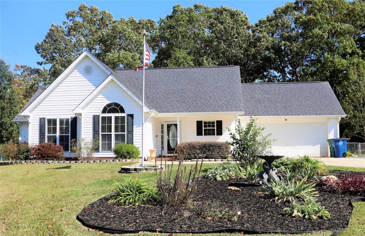 837 White Oak Lane