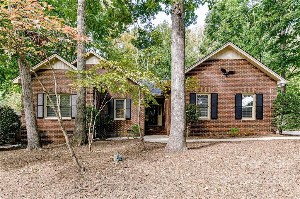 3418 Shadow Lake Lane