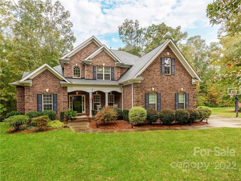 845 Arrow Point Lane