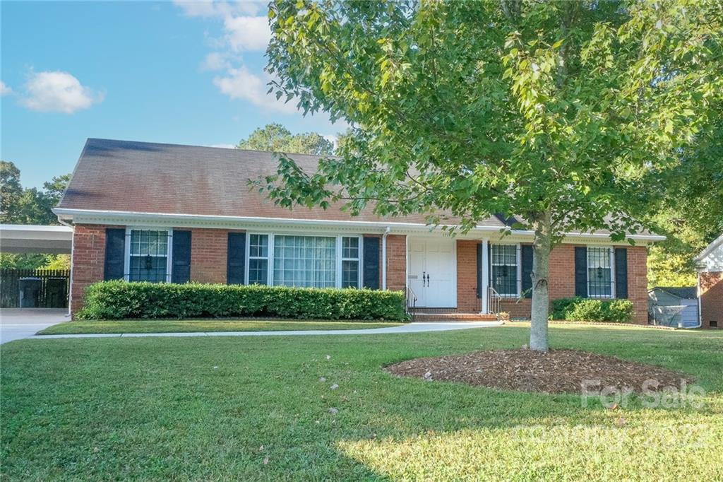 1716 Bonnie Lane